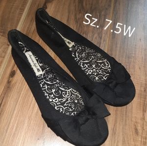 Women's American Eagle Flats sz 7.5 Wide